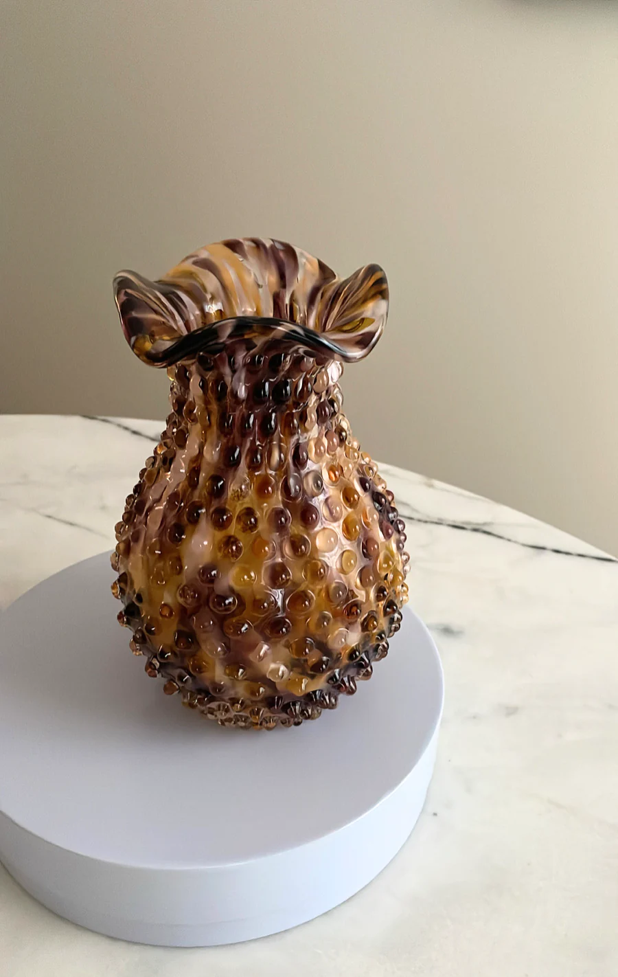 Anna Von Lipa  Confetti Blonde vase - Mahogany