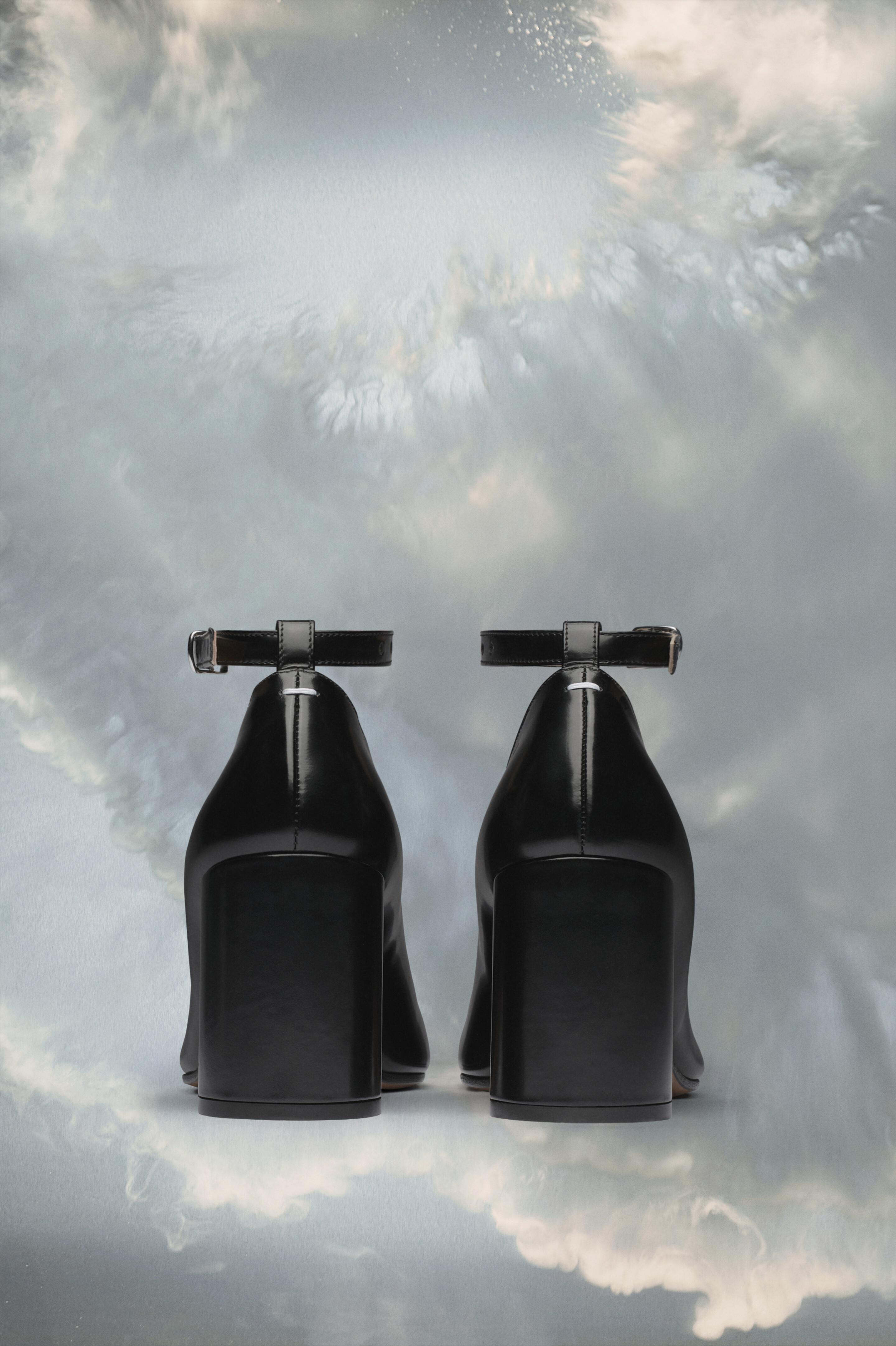 Black Leather Heeled Tabi Décolleté