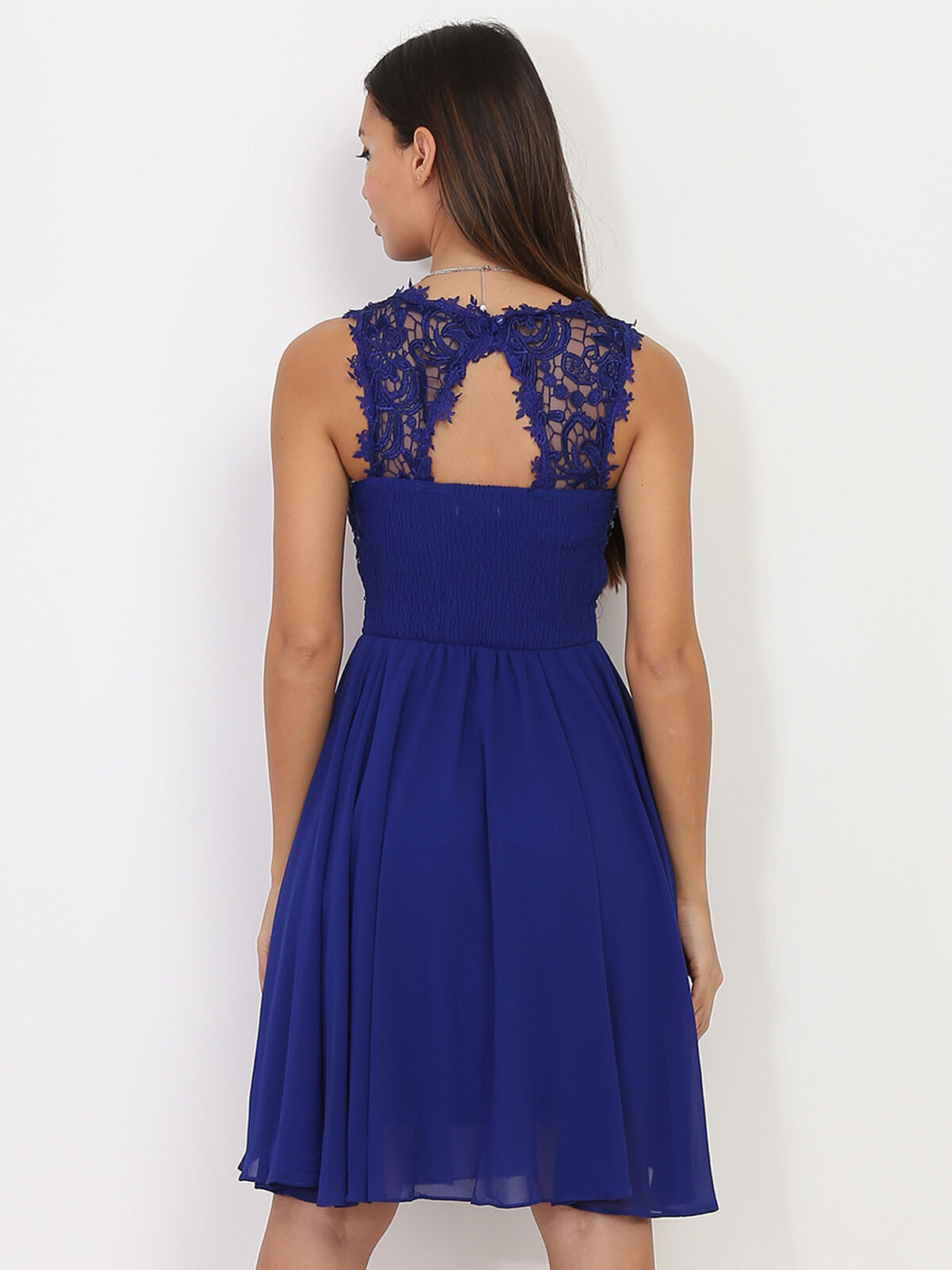 Robe patineuse à broderie et perles- Bleu