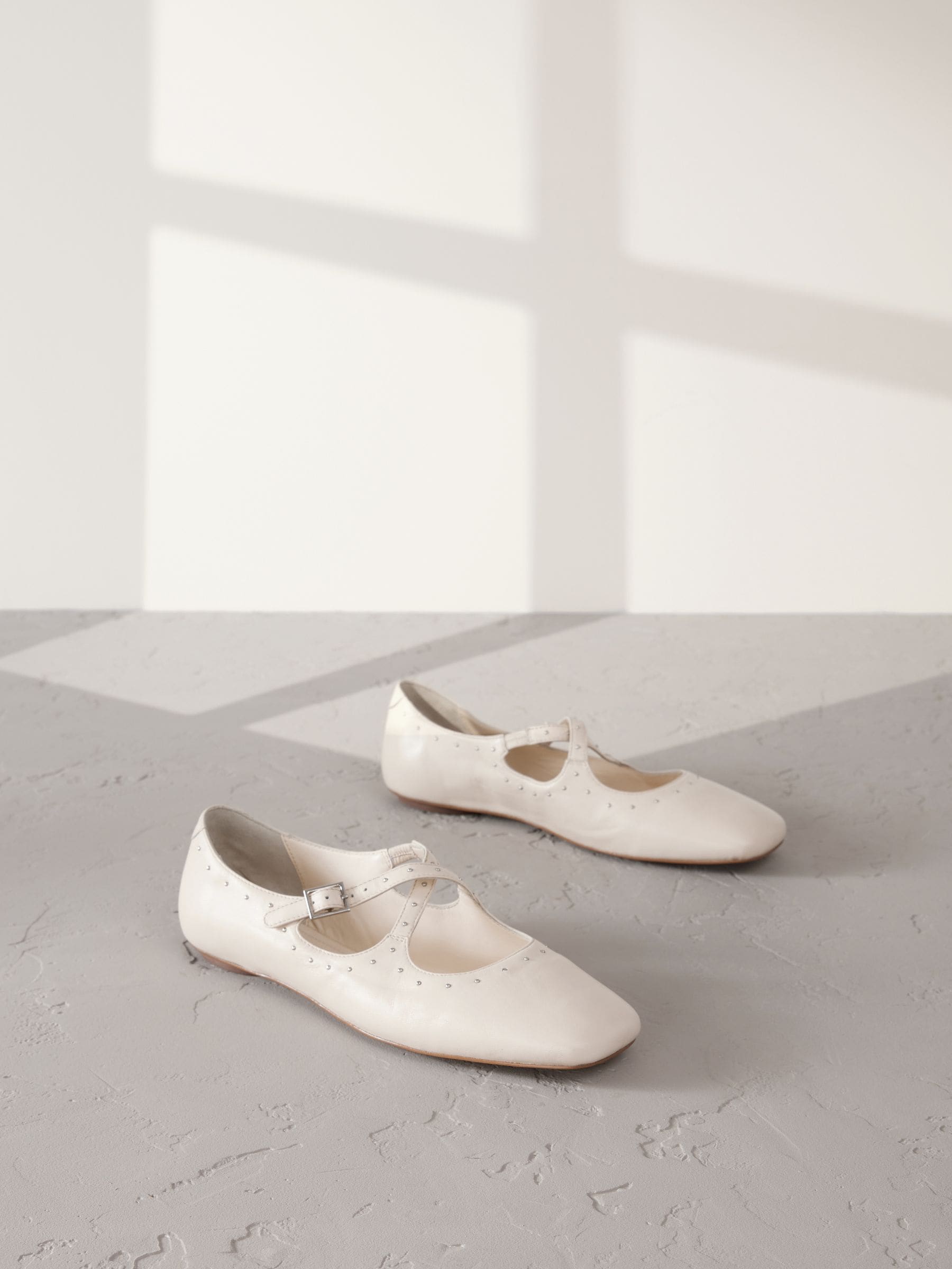 Gebroken wit - Signature N.Premium Leather Mary Jane Studded Shoes