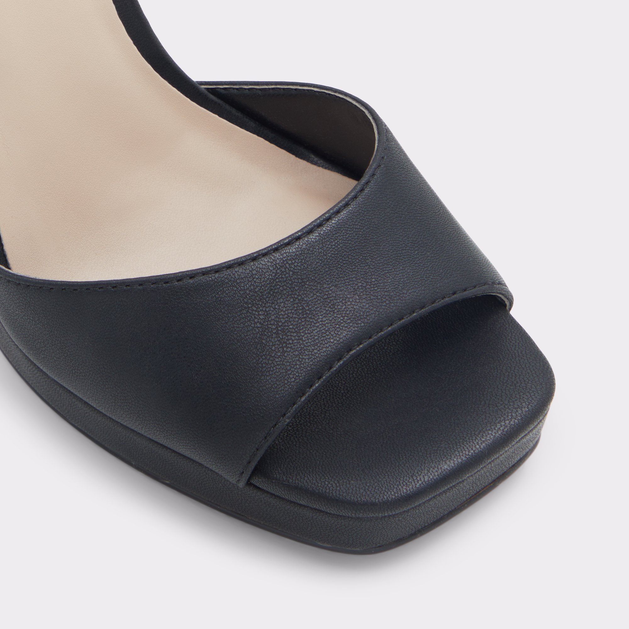 Daphnee Black Women Platform sandals