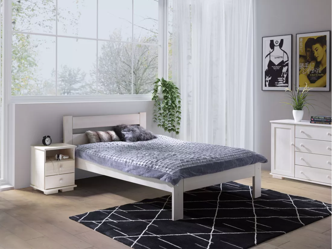 Lit 140x200 en bois Aron, couleur blanchie