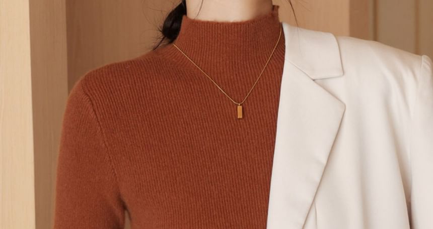 Beaustreet - Slim fit gebreide top met lange mouwen en mockneck