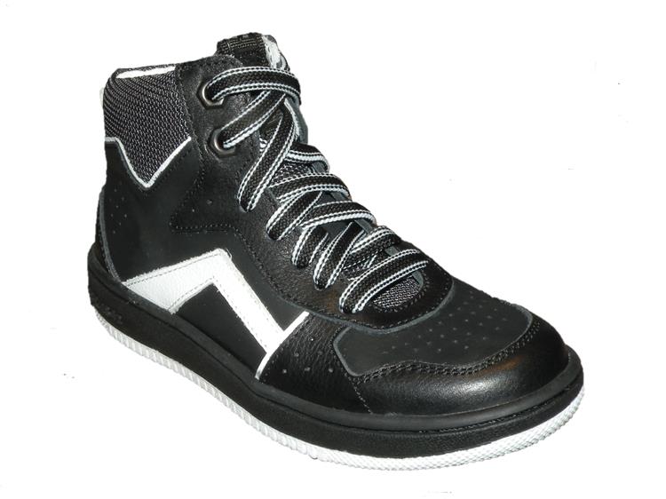 Track Style 323895 wijdte 6 Zwart