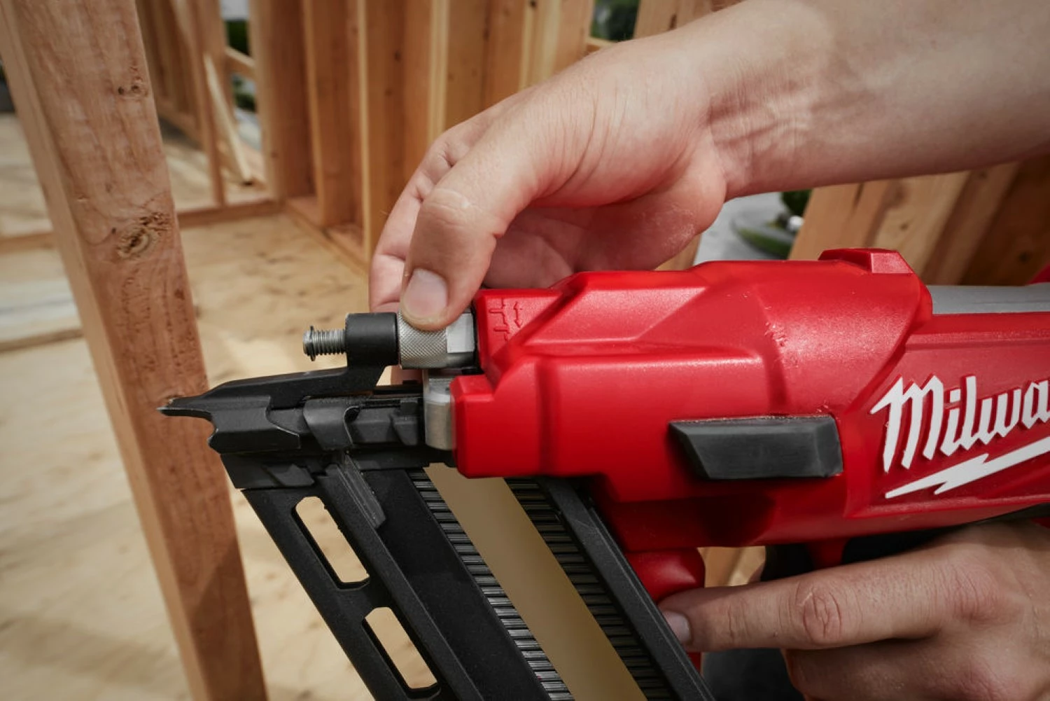 Milwaukee M18 FFNS-502C Li-Ion accu tacker