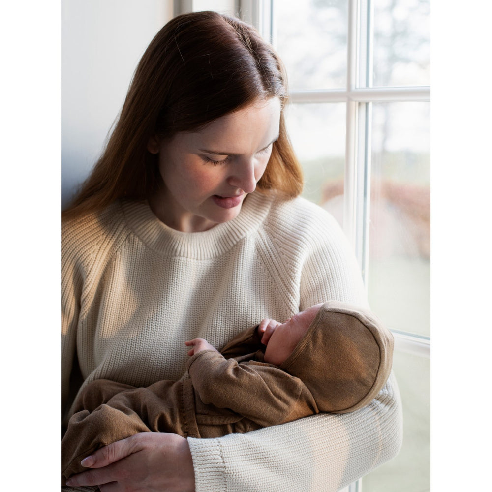 Køb Serendipity Almond Newborn Bonnet