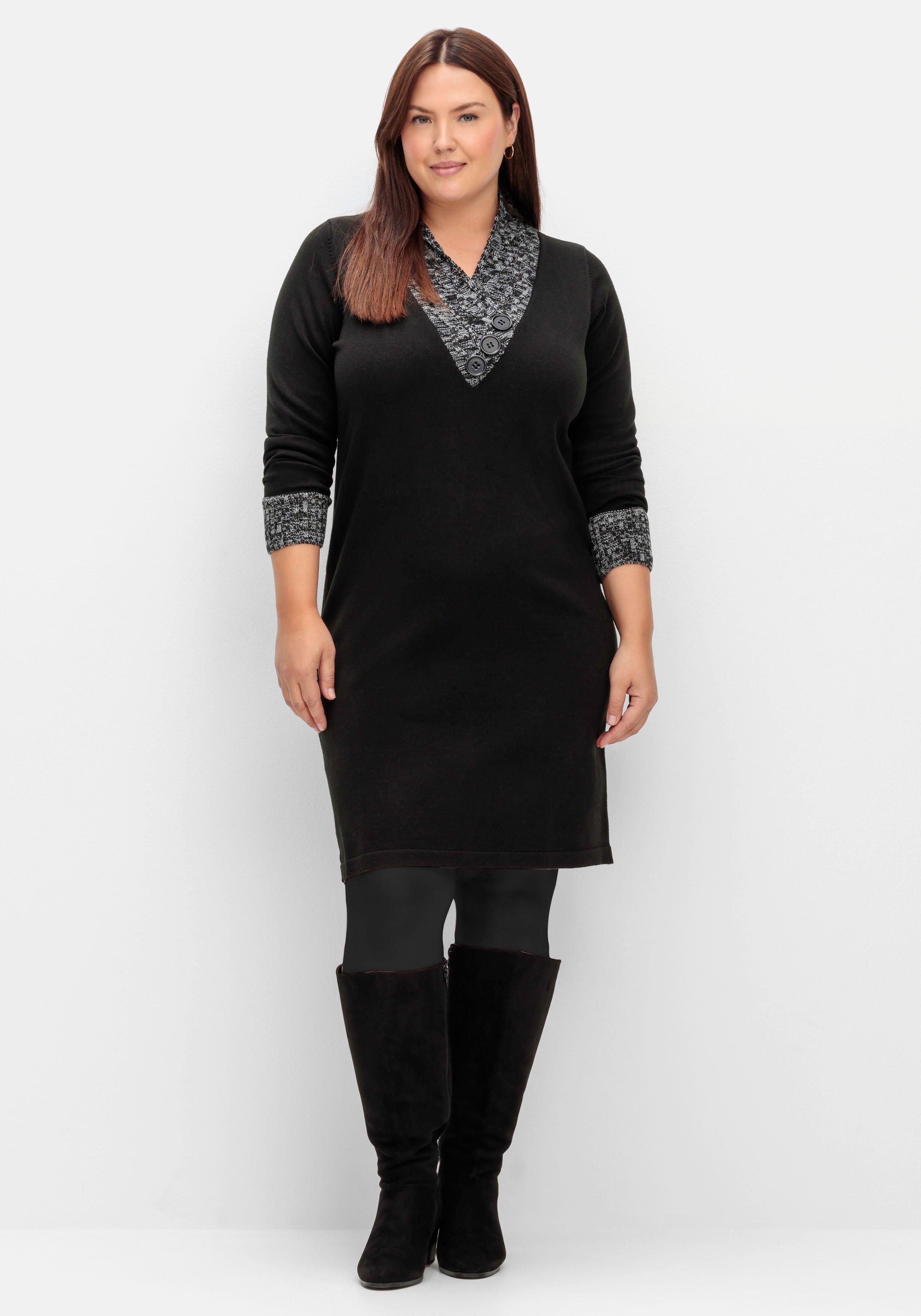 Strickkleid mit Schalkragen und Kontrastdetails