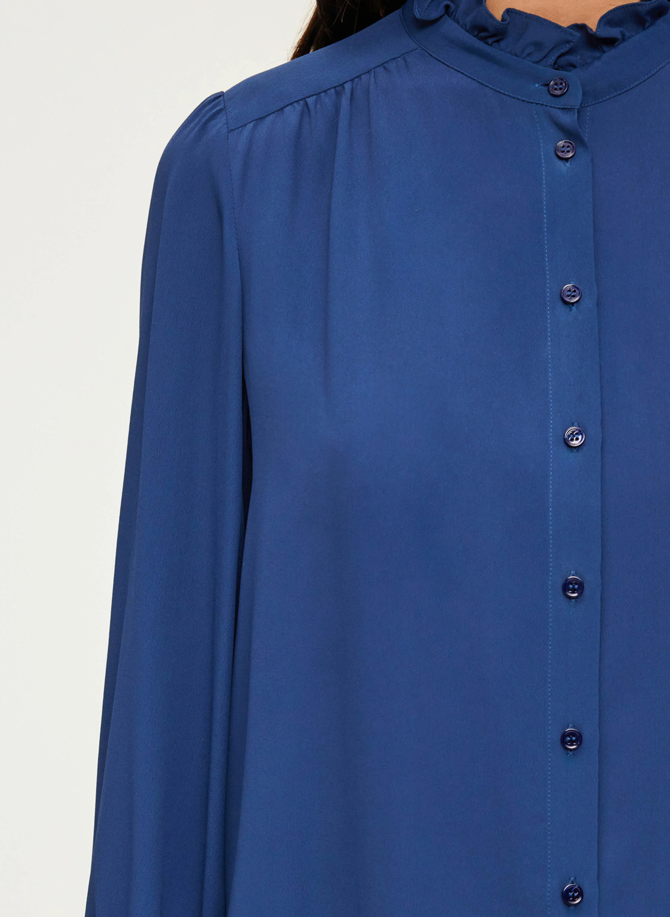 BRUNHILDE - Chemise fluide droite col montant | Bleu