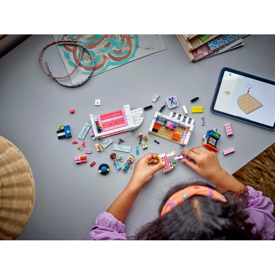 LEGO Friends kapsalon en accessoirewinkel 42662