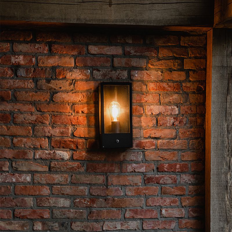Buiten wandlamp zwart met schemersensor - Rotterdam