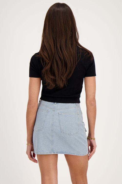 Zwarte basic crop top met korte mouwen