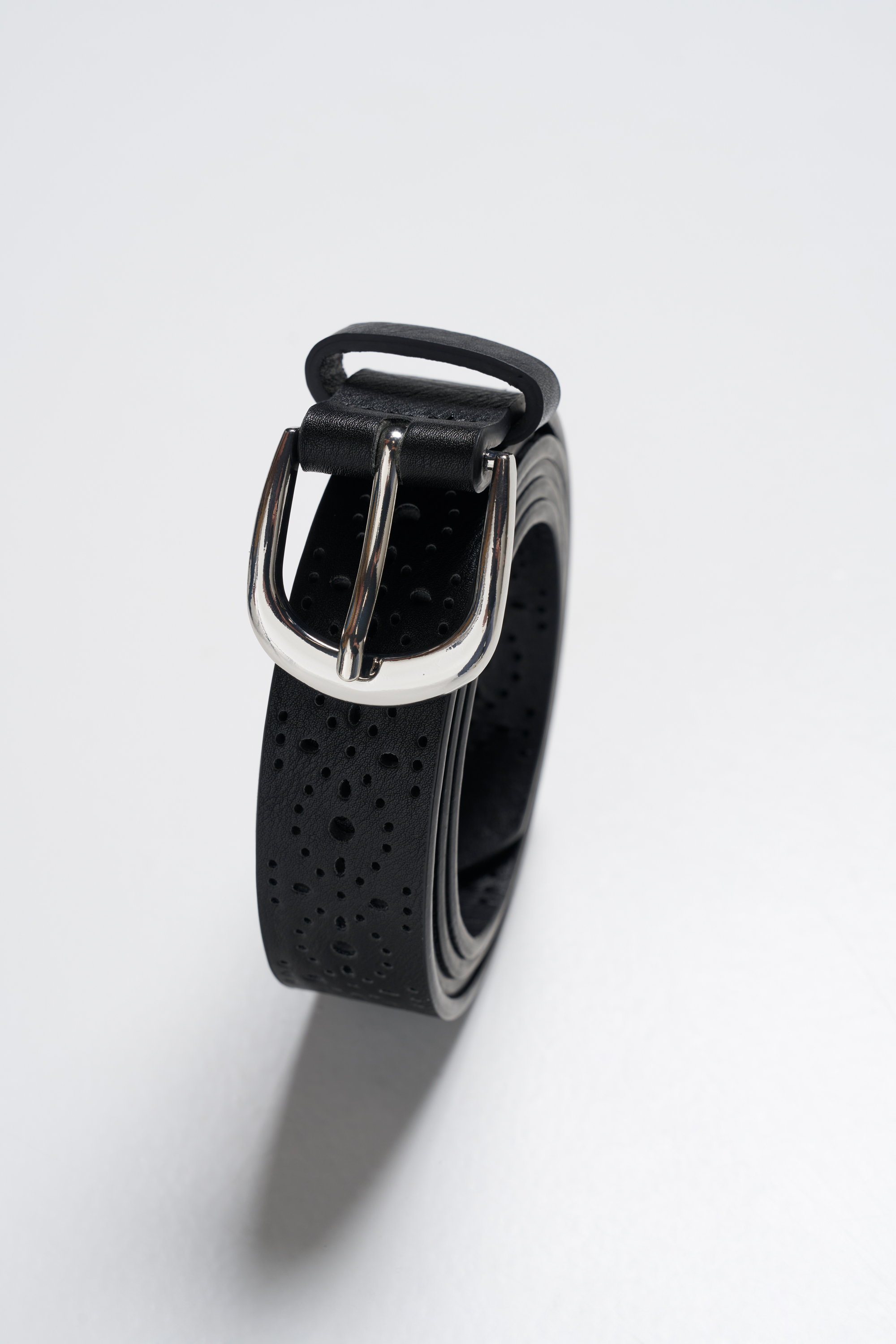Riem met gaatjes patroon Zwart