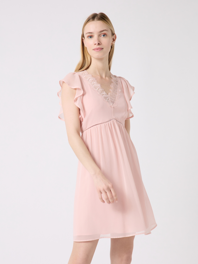 Robe décolleté dans le dos