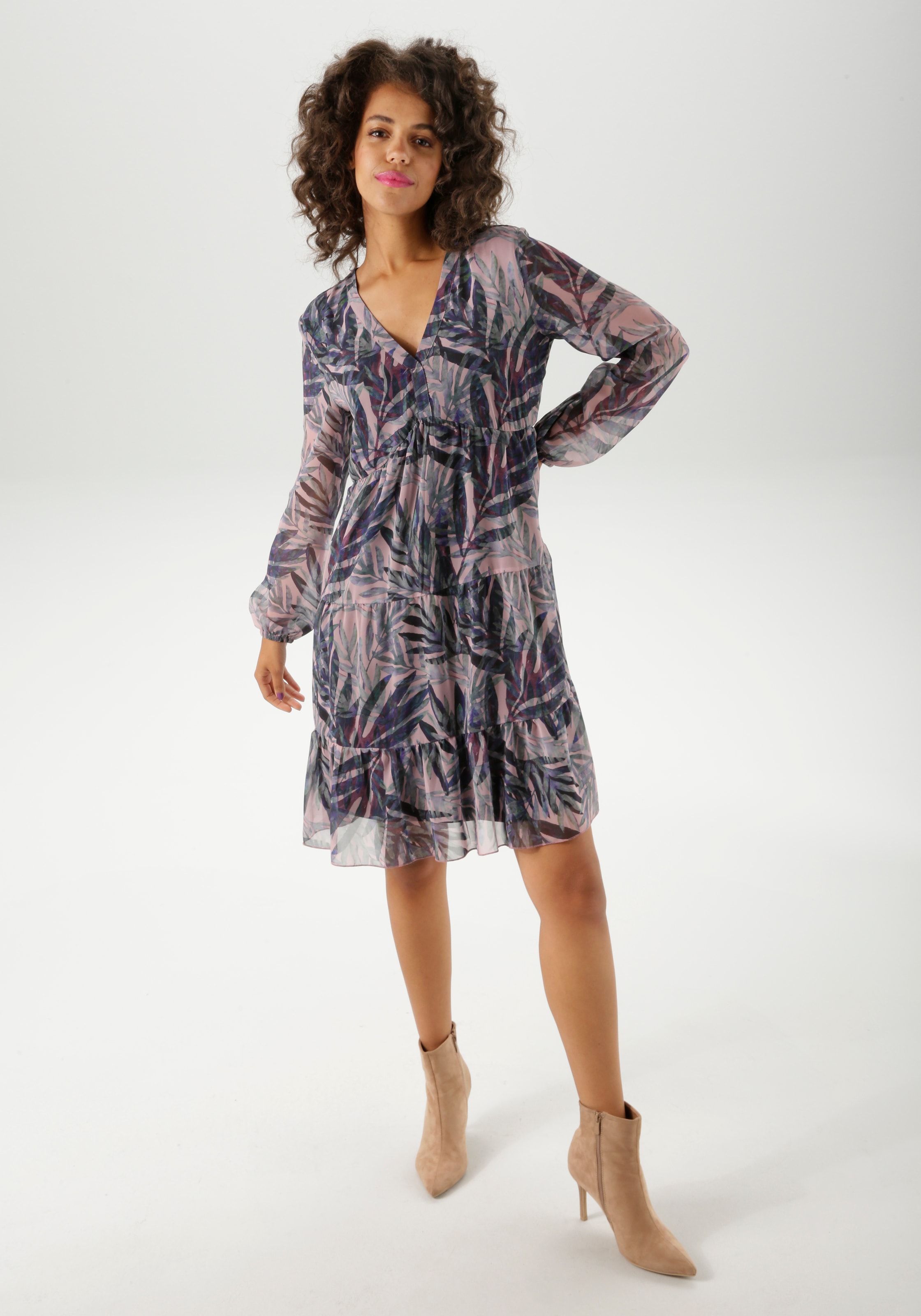 Aniston CASUAL Tunikakleid mit exotischen Blättern im Batik-Look bedruckt - NEUE KOLLEKTION