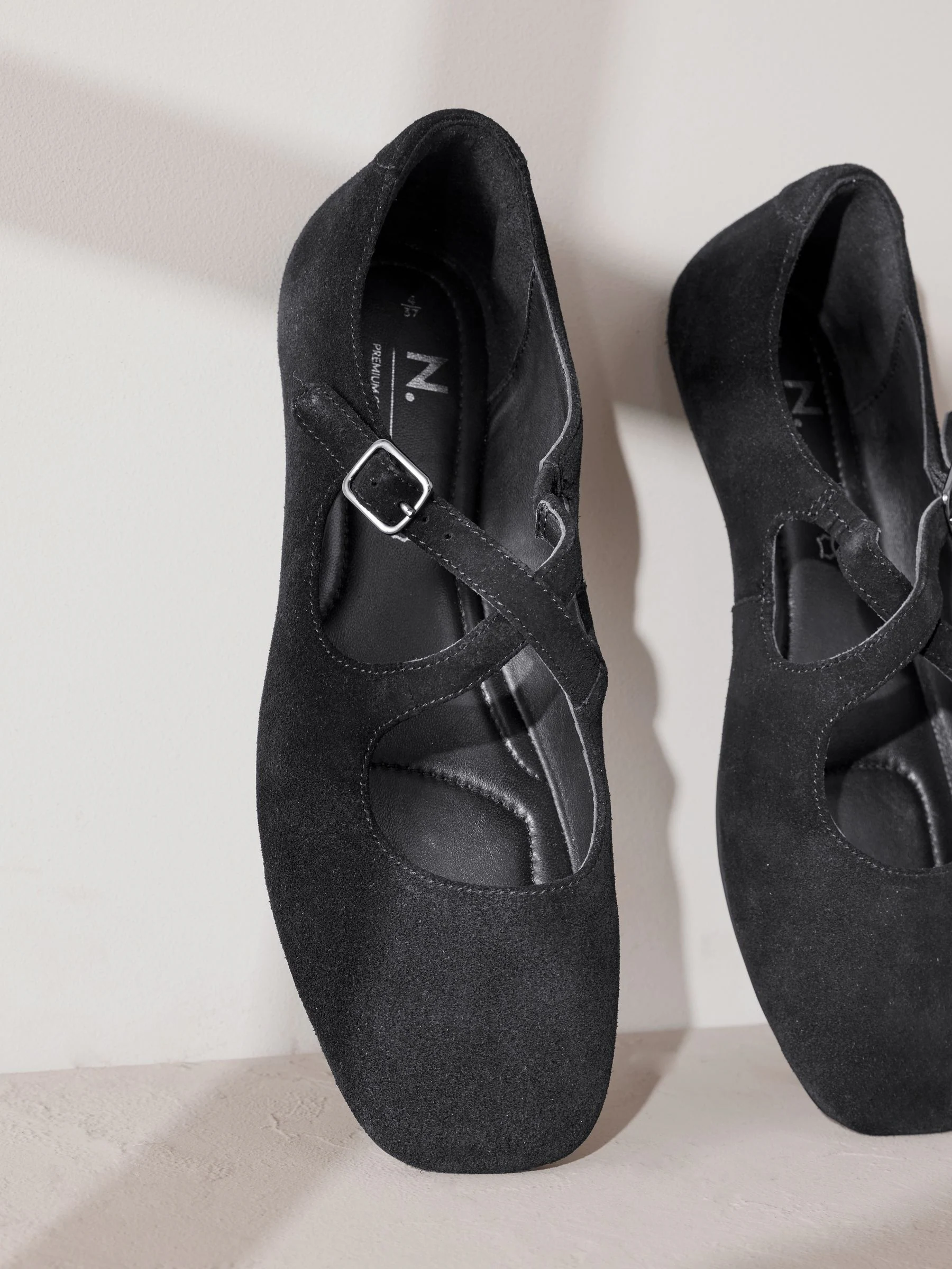 Zwart - Signature N.Premium Leather Mary Jane Studded Shoes