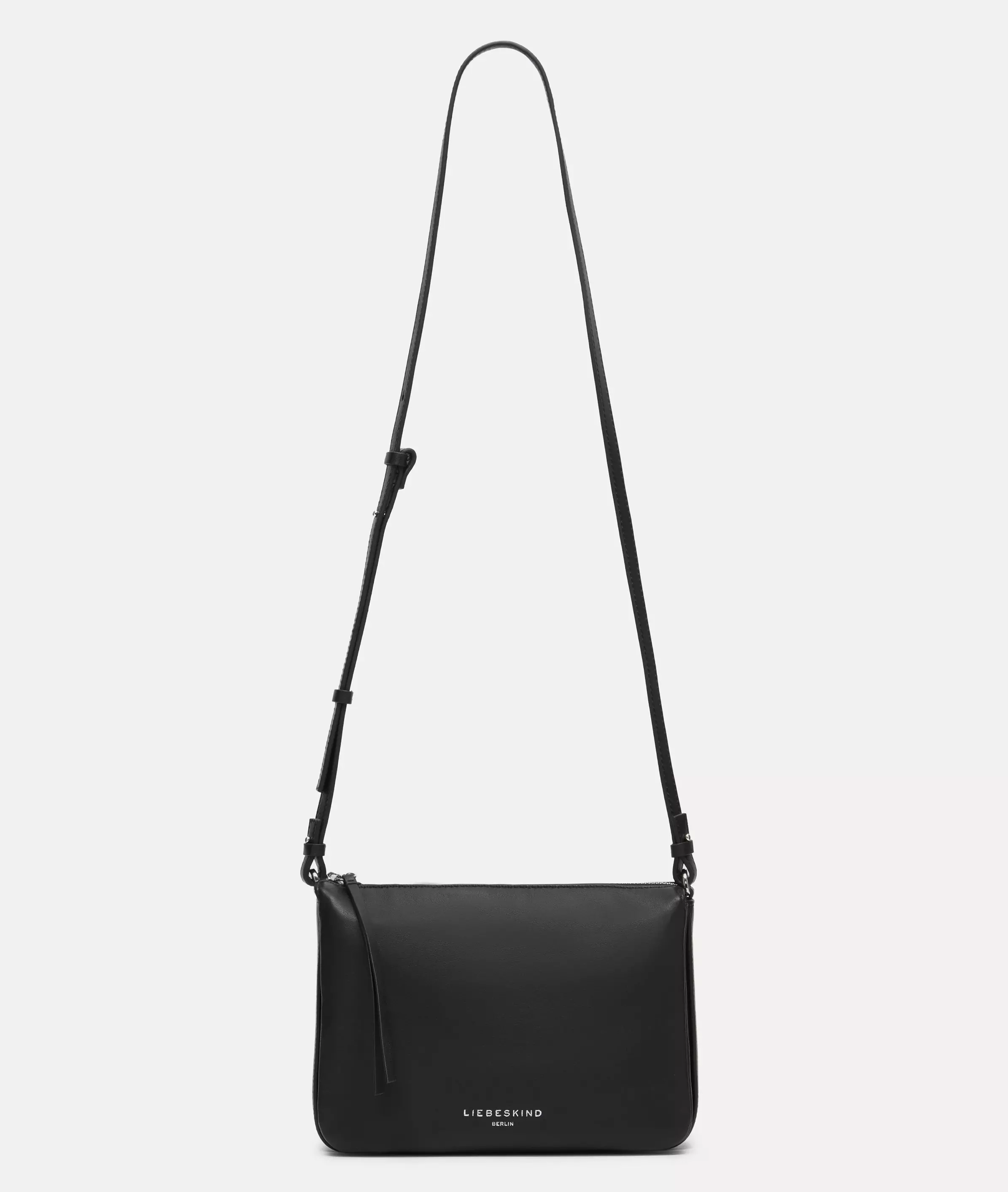 Crossbody Spacious crossbody bag made from soft sheepskin