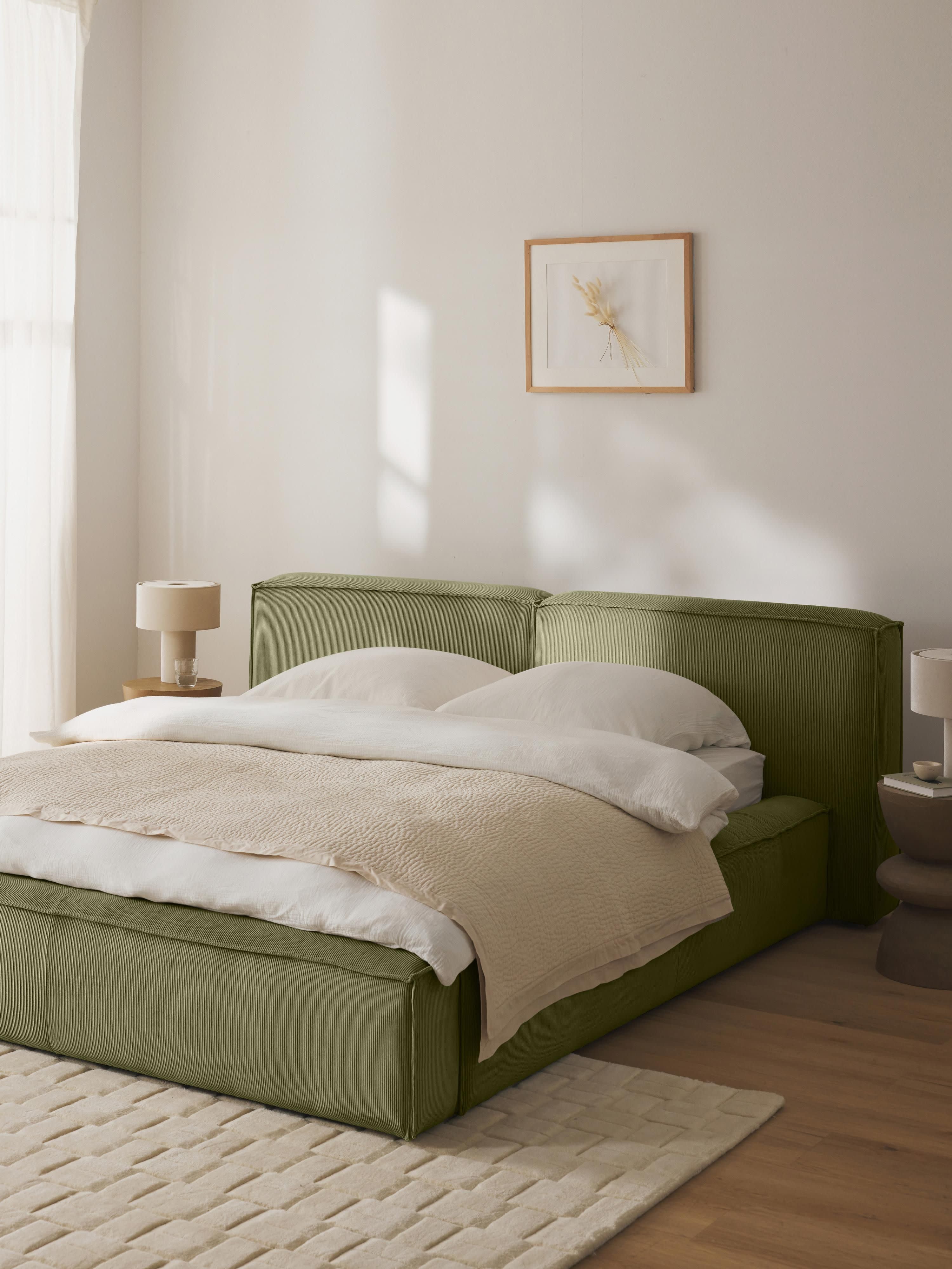 Gestoffeerd bed Lennon van corduroy met opbergruimte