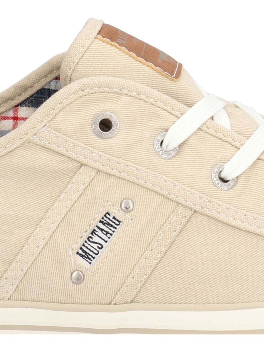 Canvas Sneaker