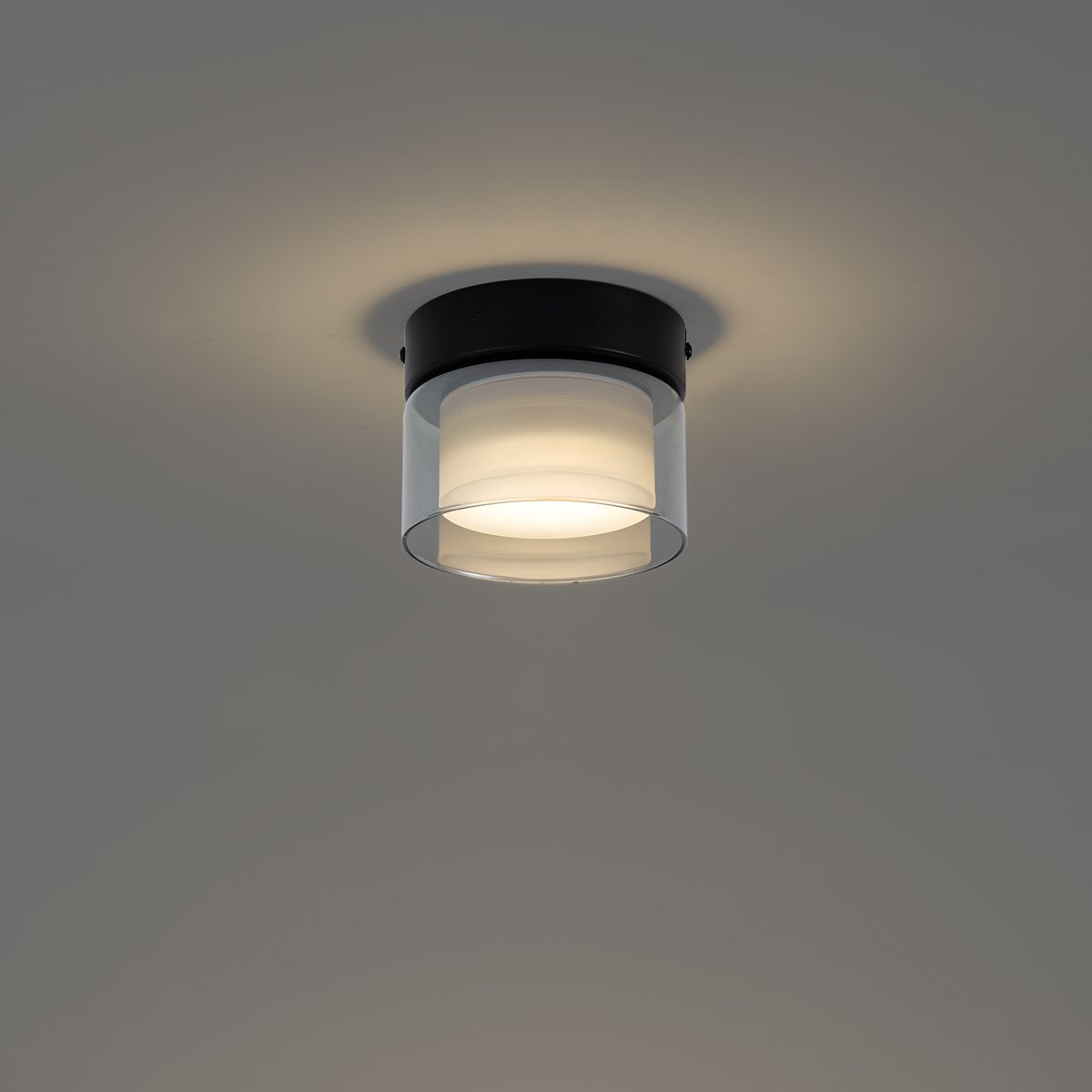 Moderne plafondlamp zwart met smoke glas  - Puck