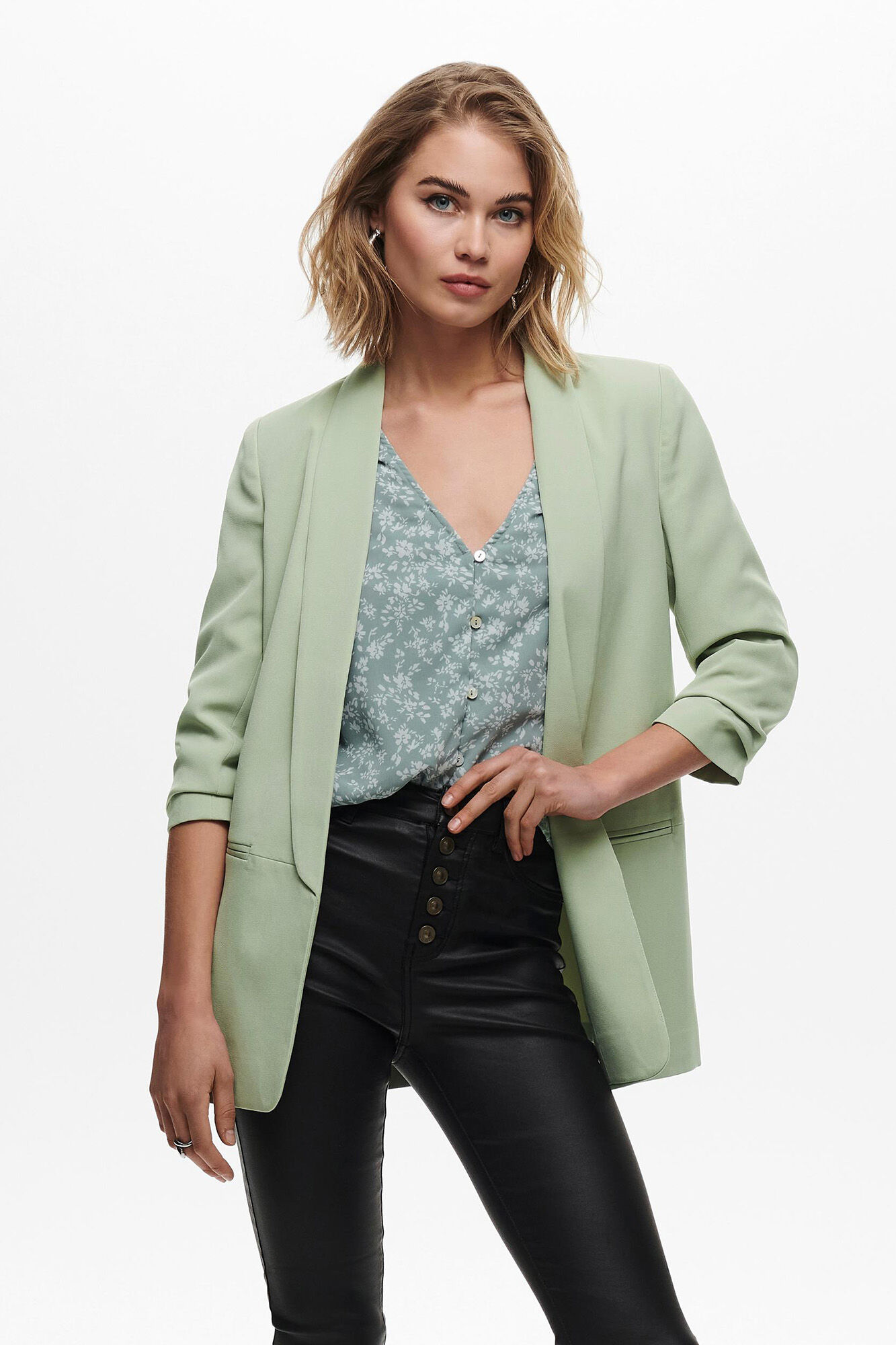 Blazer de manga 3/4 com lapelas