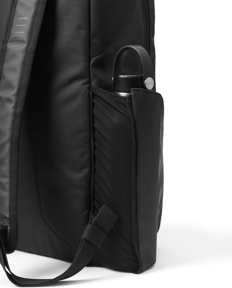 Skate Daypack 20L Black Out