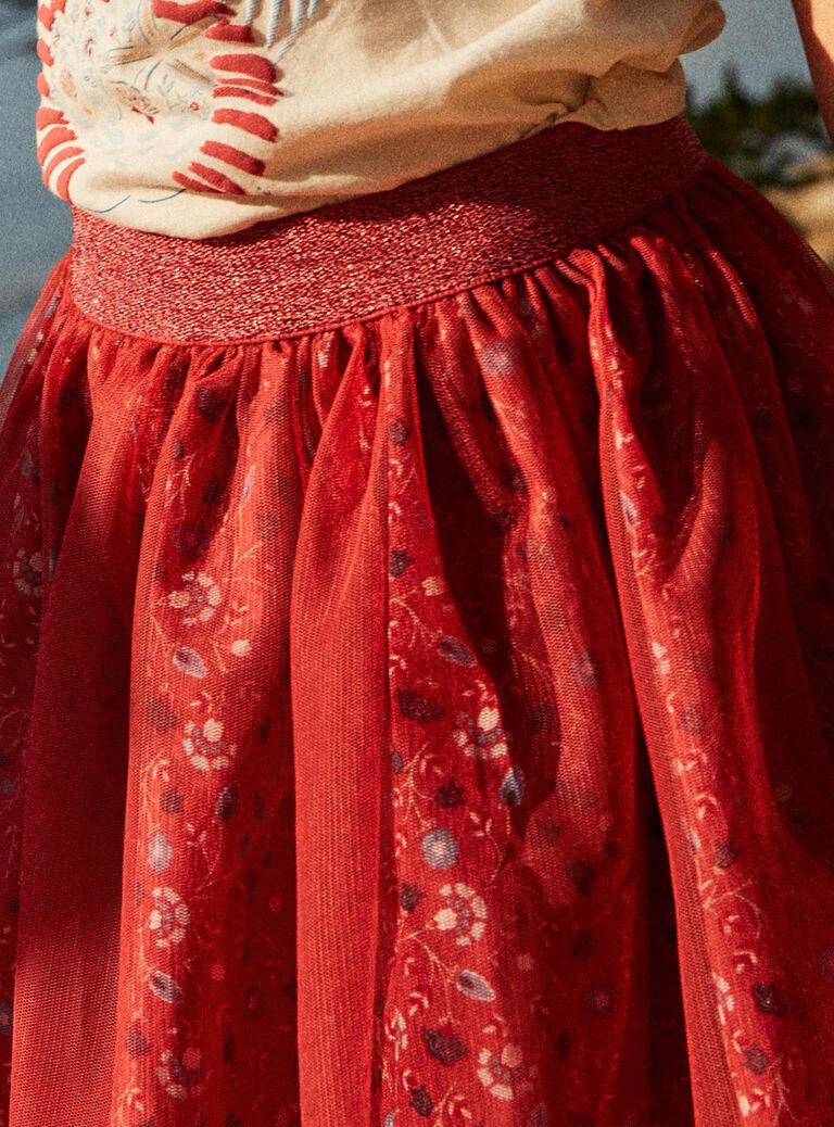 Jupe rouge esprit tutu à fleurs