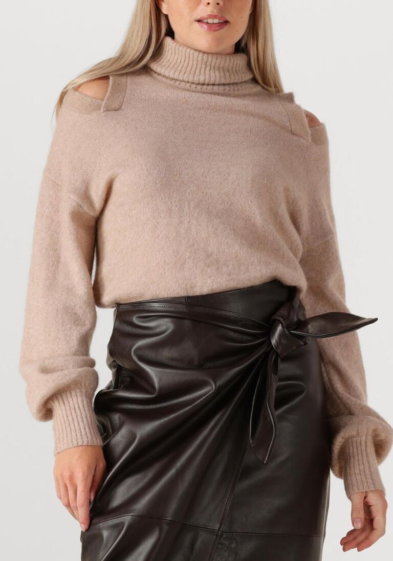 beige ibana coltrui tjico