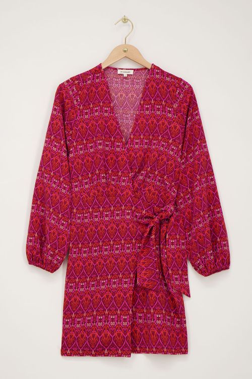 Rode wikkeljurk met aztec print