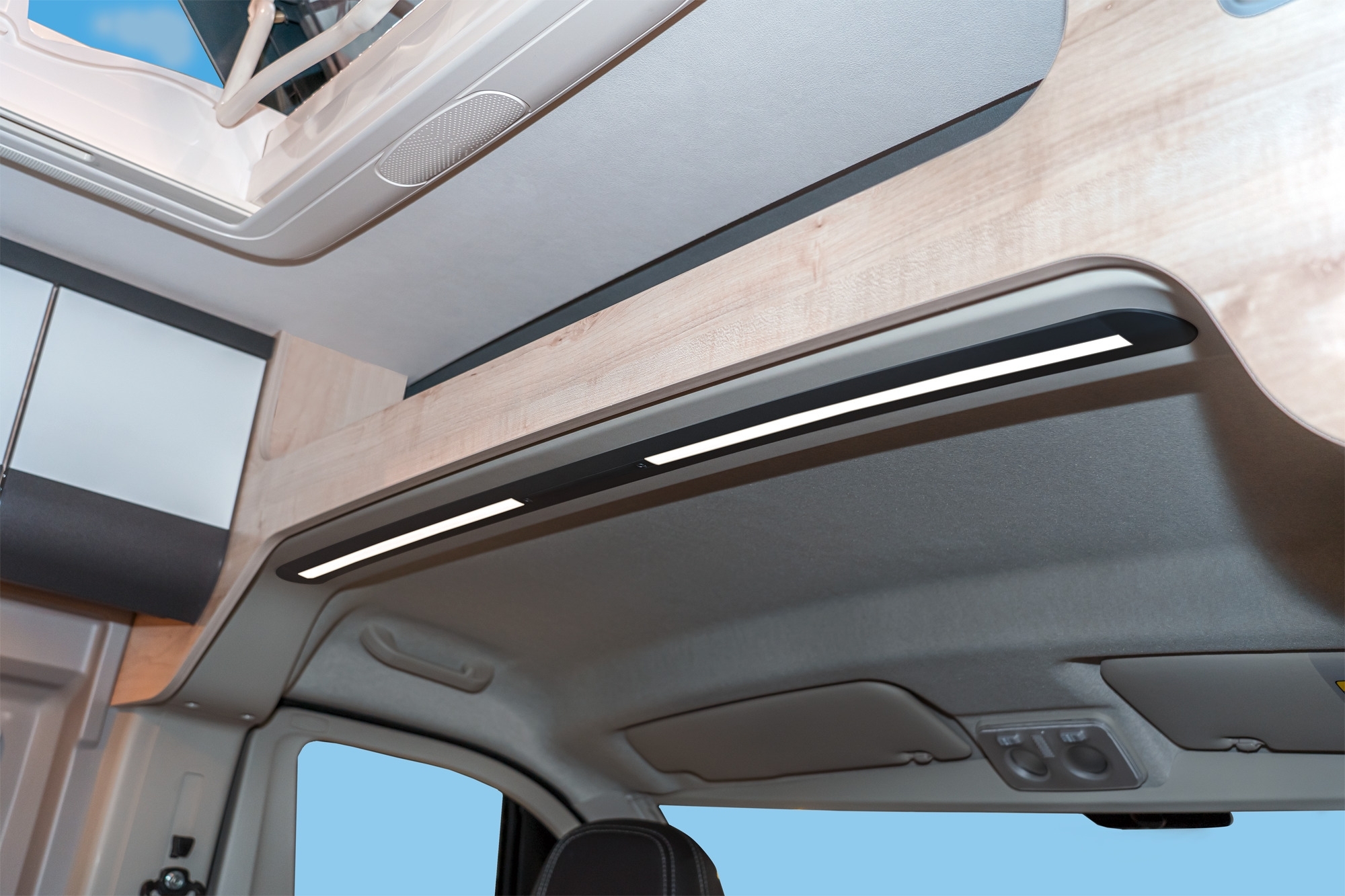 Cabiate Cabin light - LED Fahrerhaus-Linienleuchte für Fiat Ducato, Peugeot Boxer und Citroën Jumper