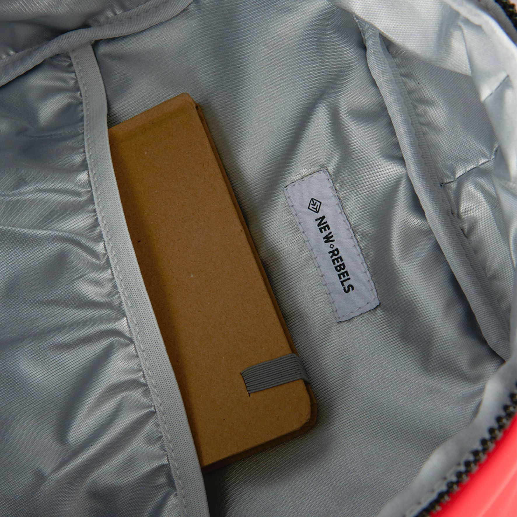 New Rebels Mart Chicago Handel Backpack 18L Red