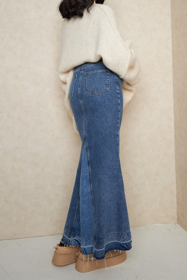 Jupe en jean bleu asymétrique