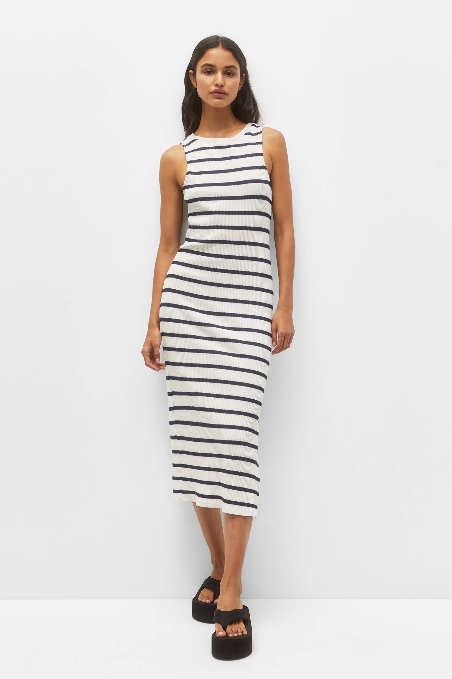 VESTIDO MIDI LISTRADO - CROCANTE/AZUL MARINHO