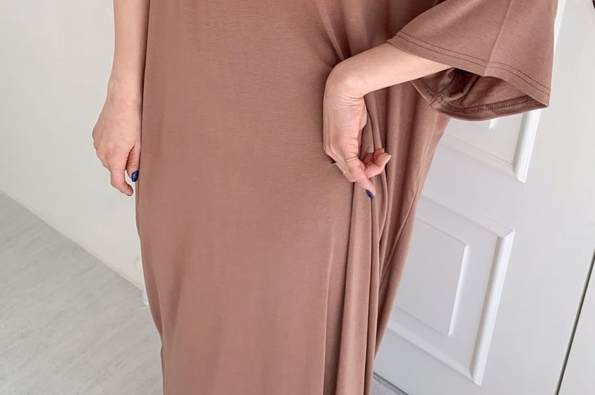 Chubby Girl - Plus Size Maxi-jurk met korte mouwen en letters, losvallend