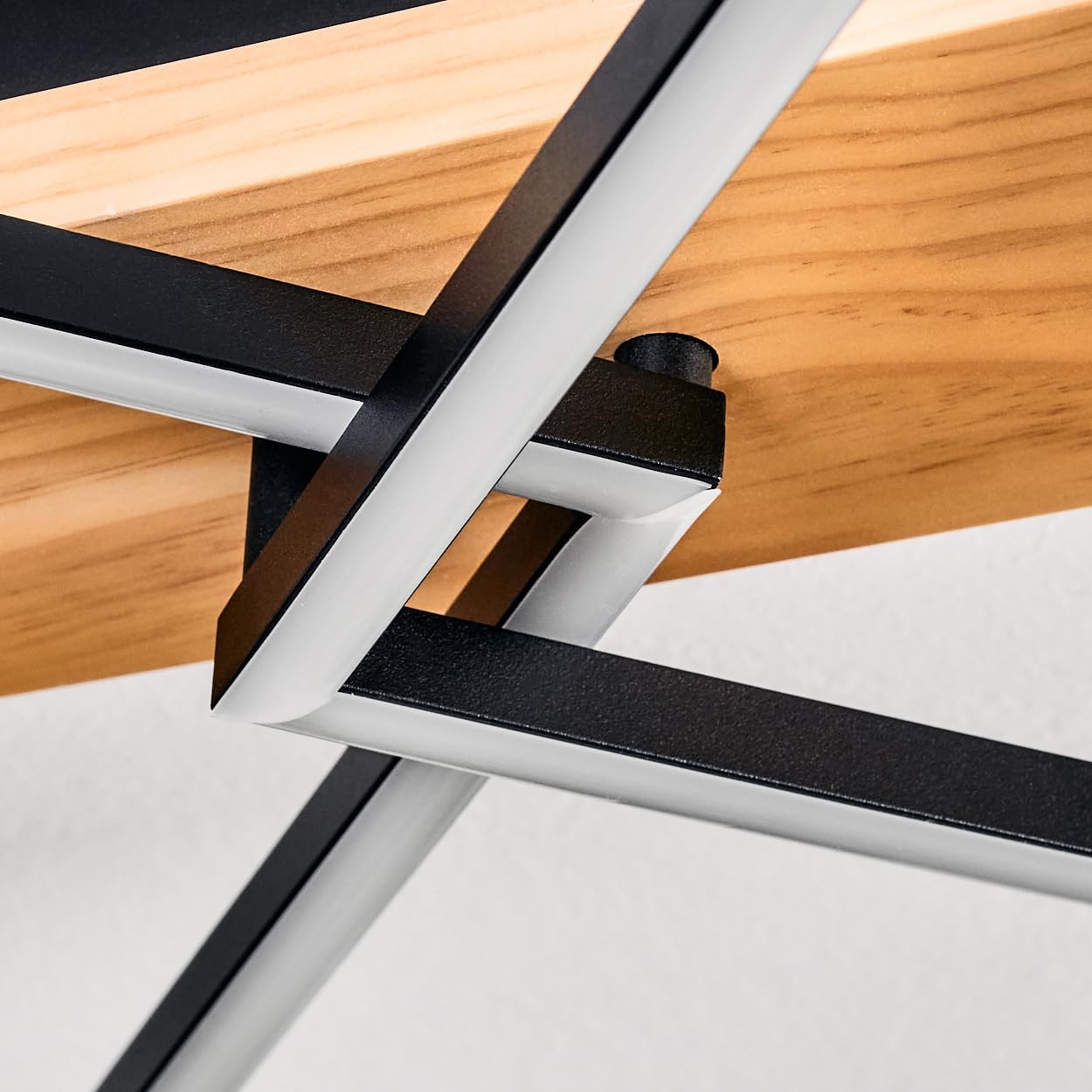 HOFSTEIN LED Deckenleuchte Pompu, Deckenlampe aus Metall/Holz/Kunststoff in Natur/Schwarz/Weiß, 56 Watt, 7600 Lumen, 3000 Kelvin, moderne Leuchte für Schlafzimmer, Esszimmer, Wohnzimmer, Küche, Flur