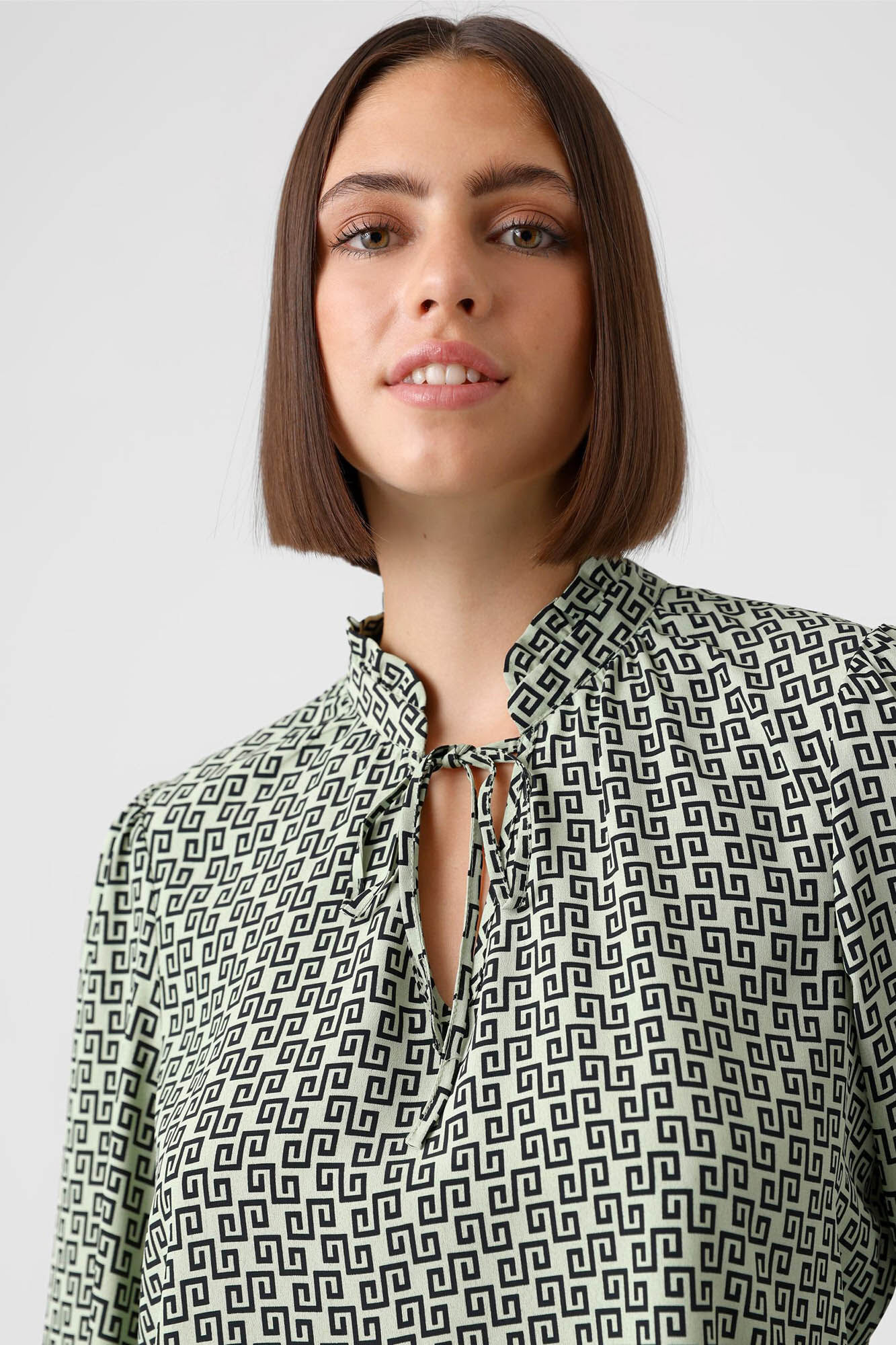 Camisa de manga comprida com decote em V - Verde