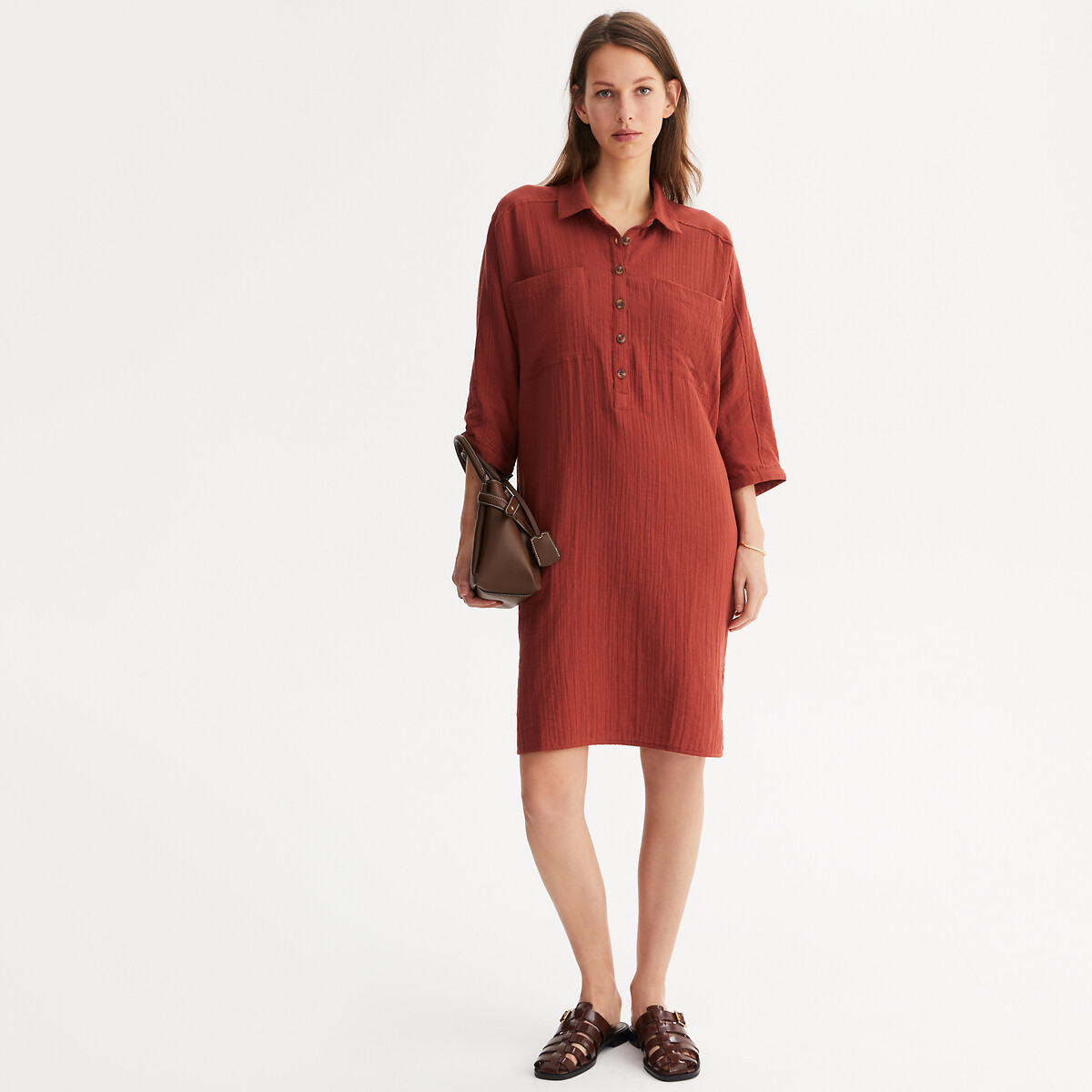 ANNE WEYBURN<br>Vestido reto, na altura do joelho, em algodão
