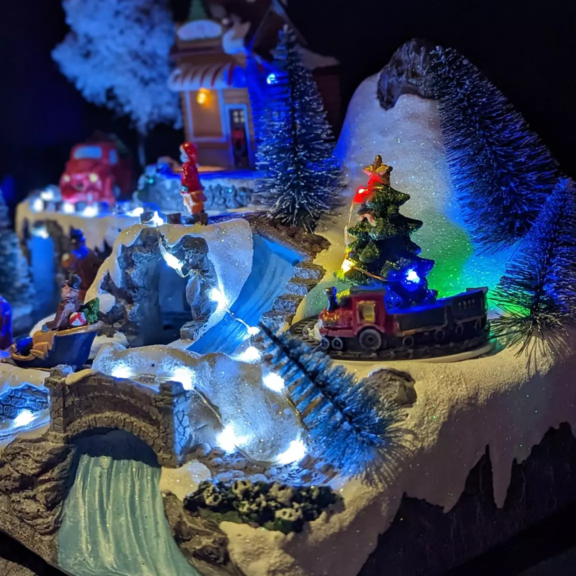 Vente de sapin illuminée et musicale à piles