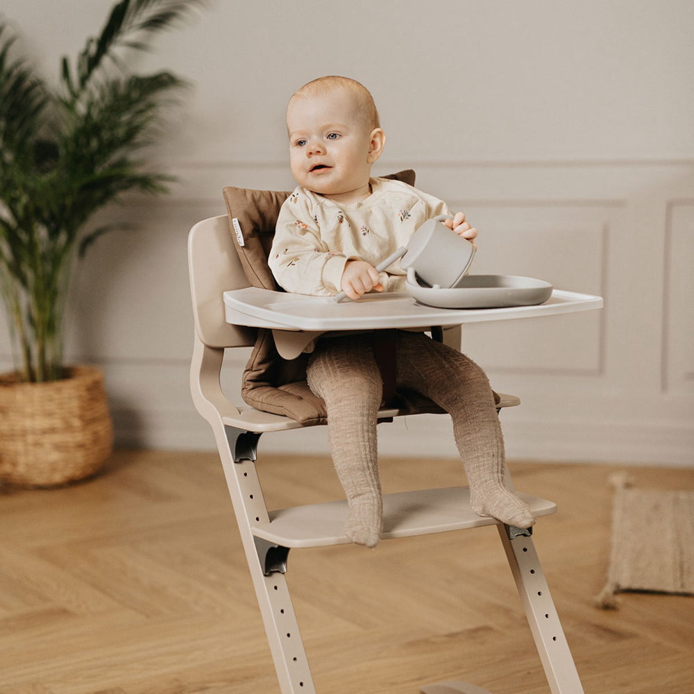 Køb Leander Louie™ Højstol - Cappuccino