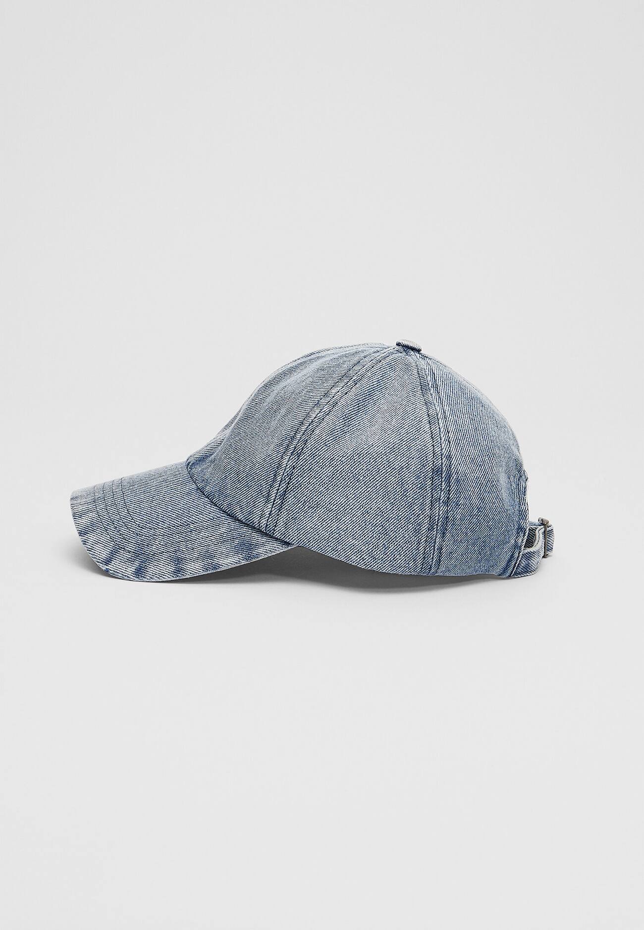 Boné de brim