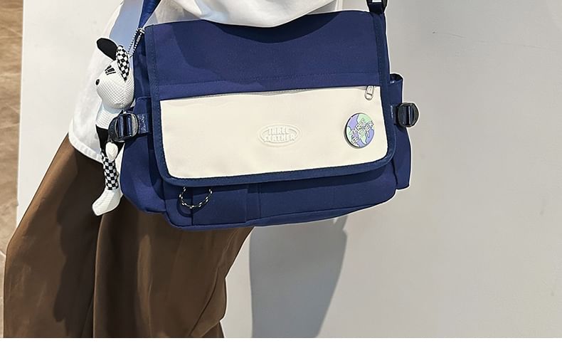 EAVALURE - Messengerbag met letterflap