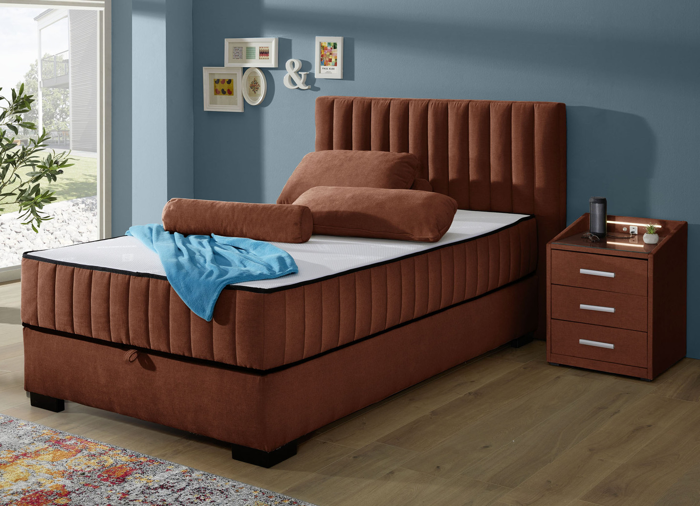 Boxspringbett mit Wendematratze und Bettkasten