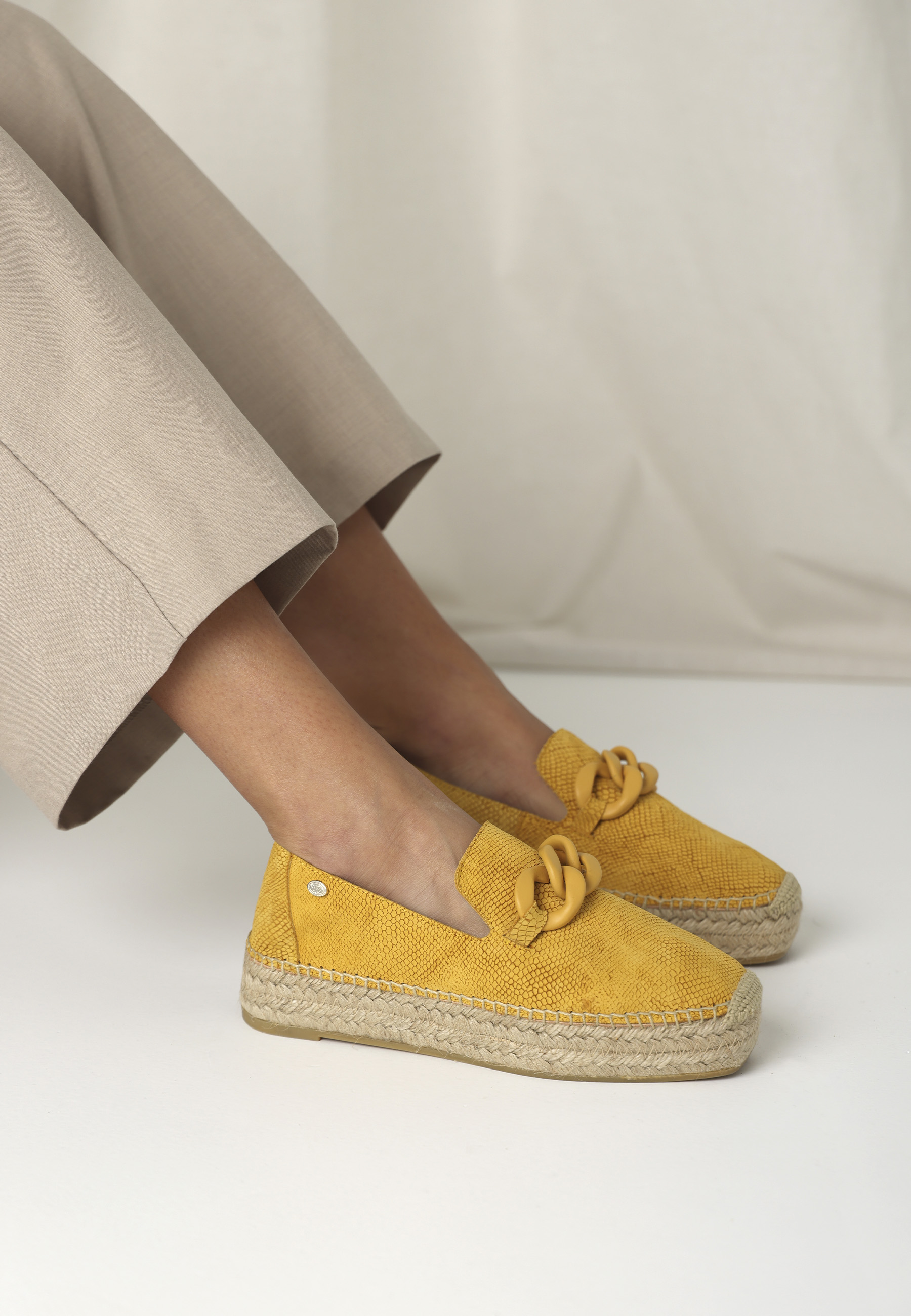 JUNE LI Espadrille Suede snake NWP Mustard Yellow