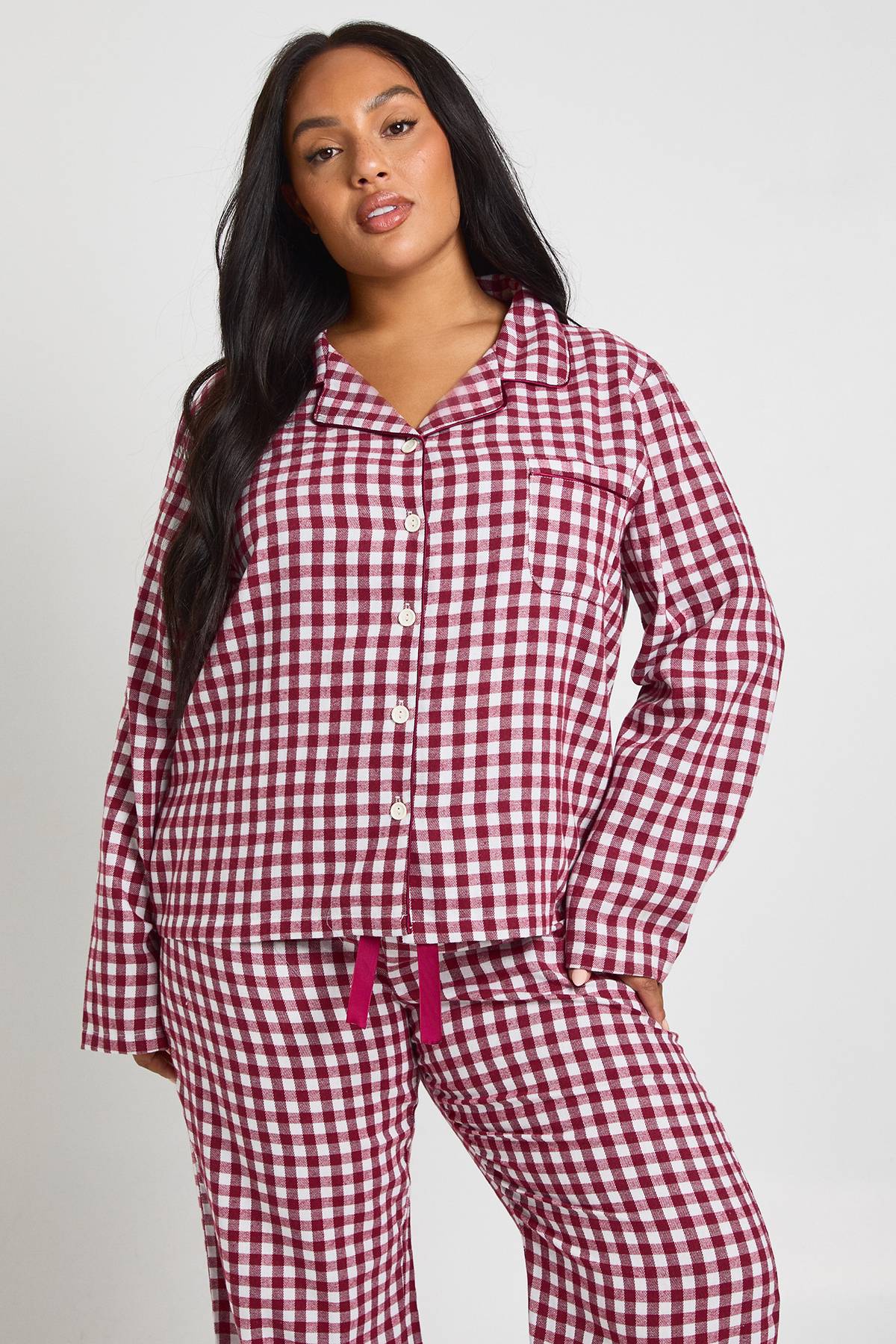 boohoo Ensemble De Pyjama Grande Taille À Carreaux Vichy Toucher Doux Avec Chemise À Manches Longues Et Pantalon