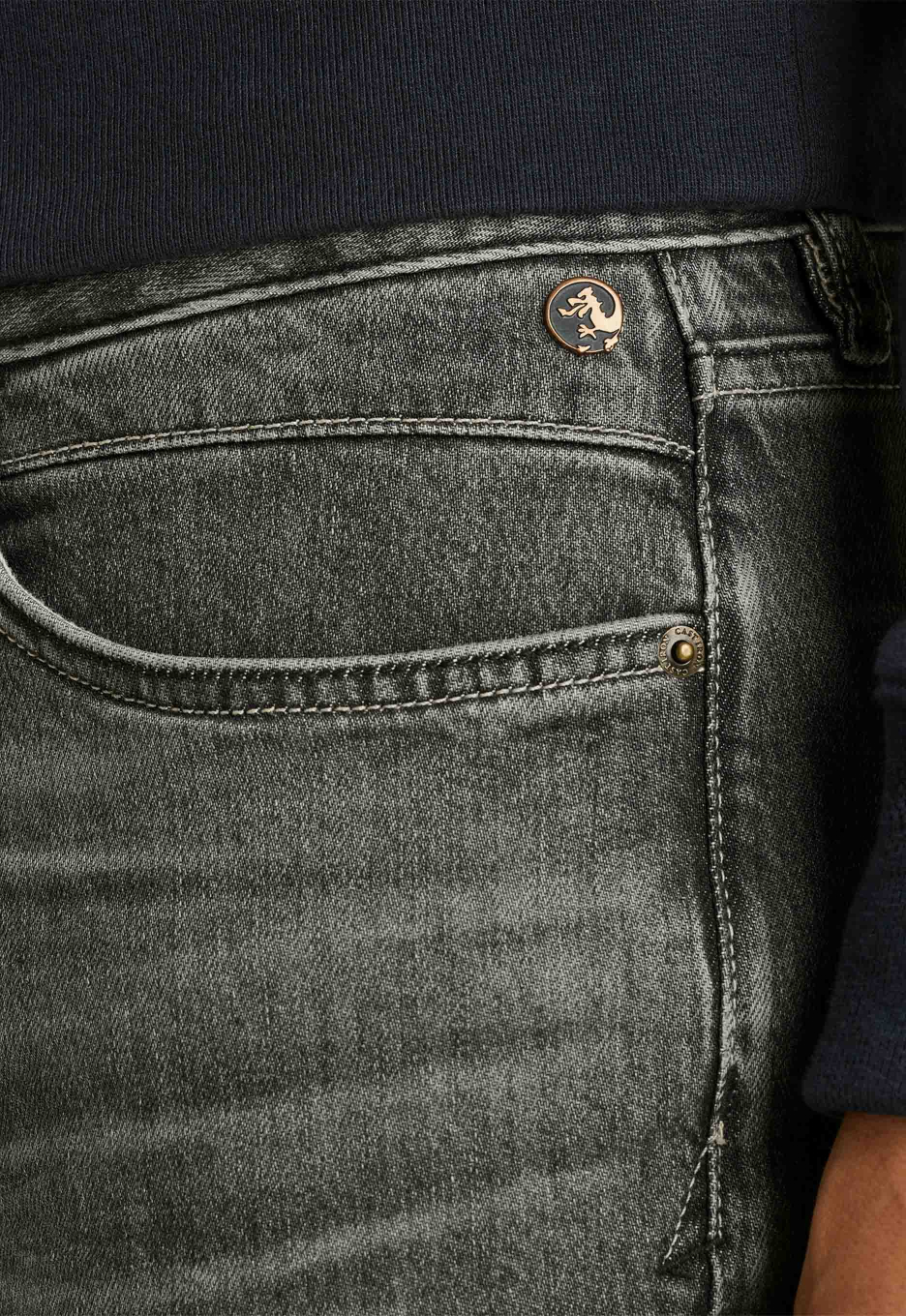 Cast Iron Valver Regular Jeans