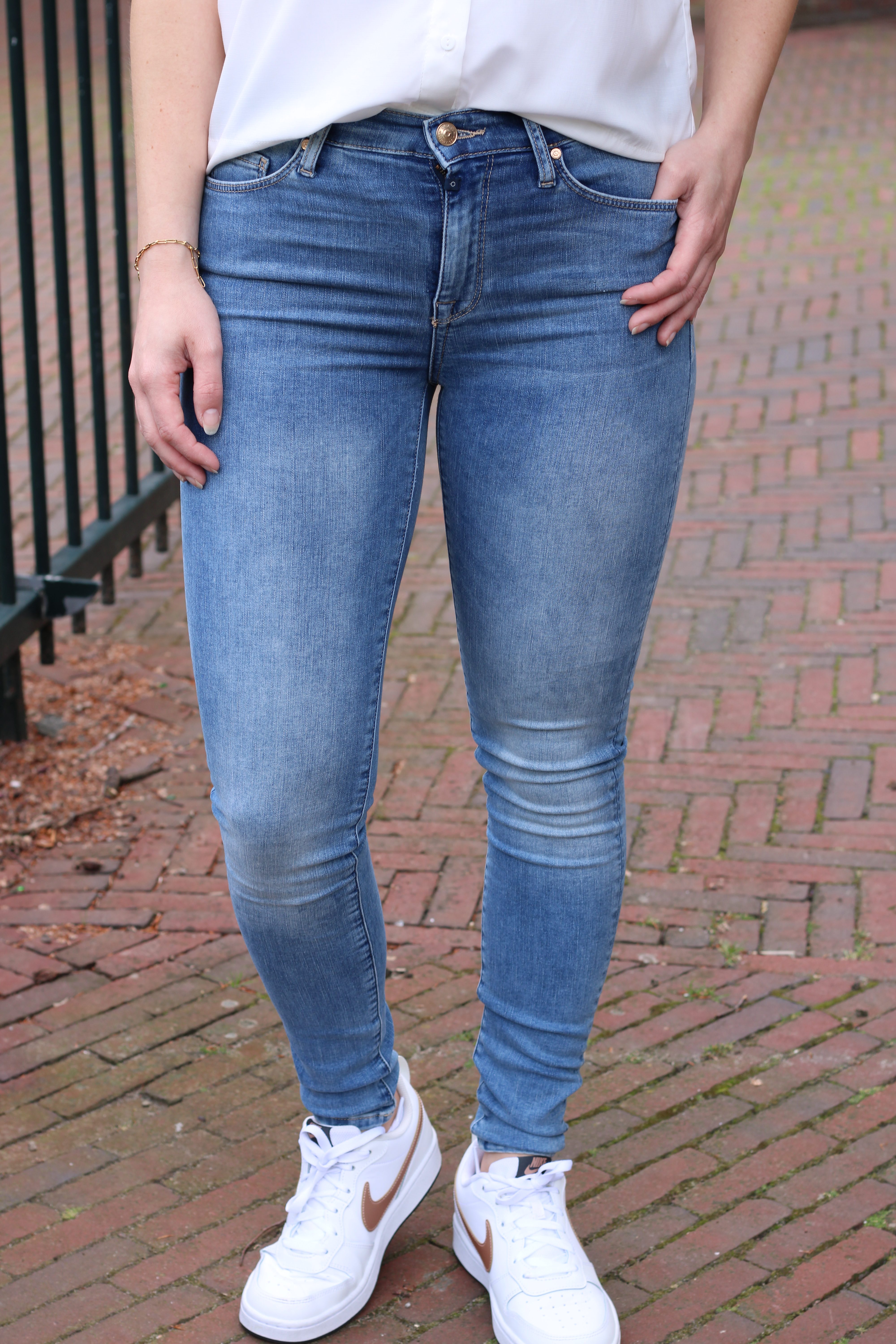 COJ Denim - Sophia Jeans - Medium Blue