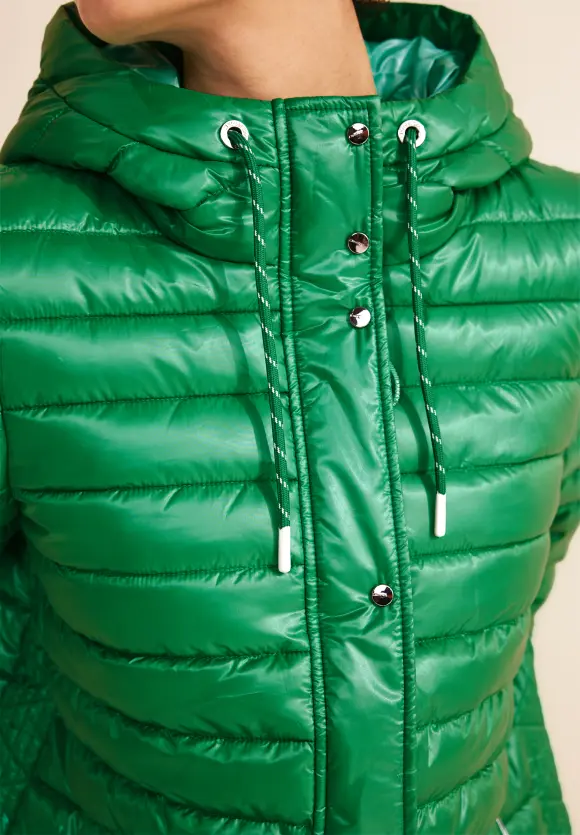 Kurze Steppjacke - arty green