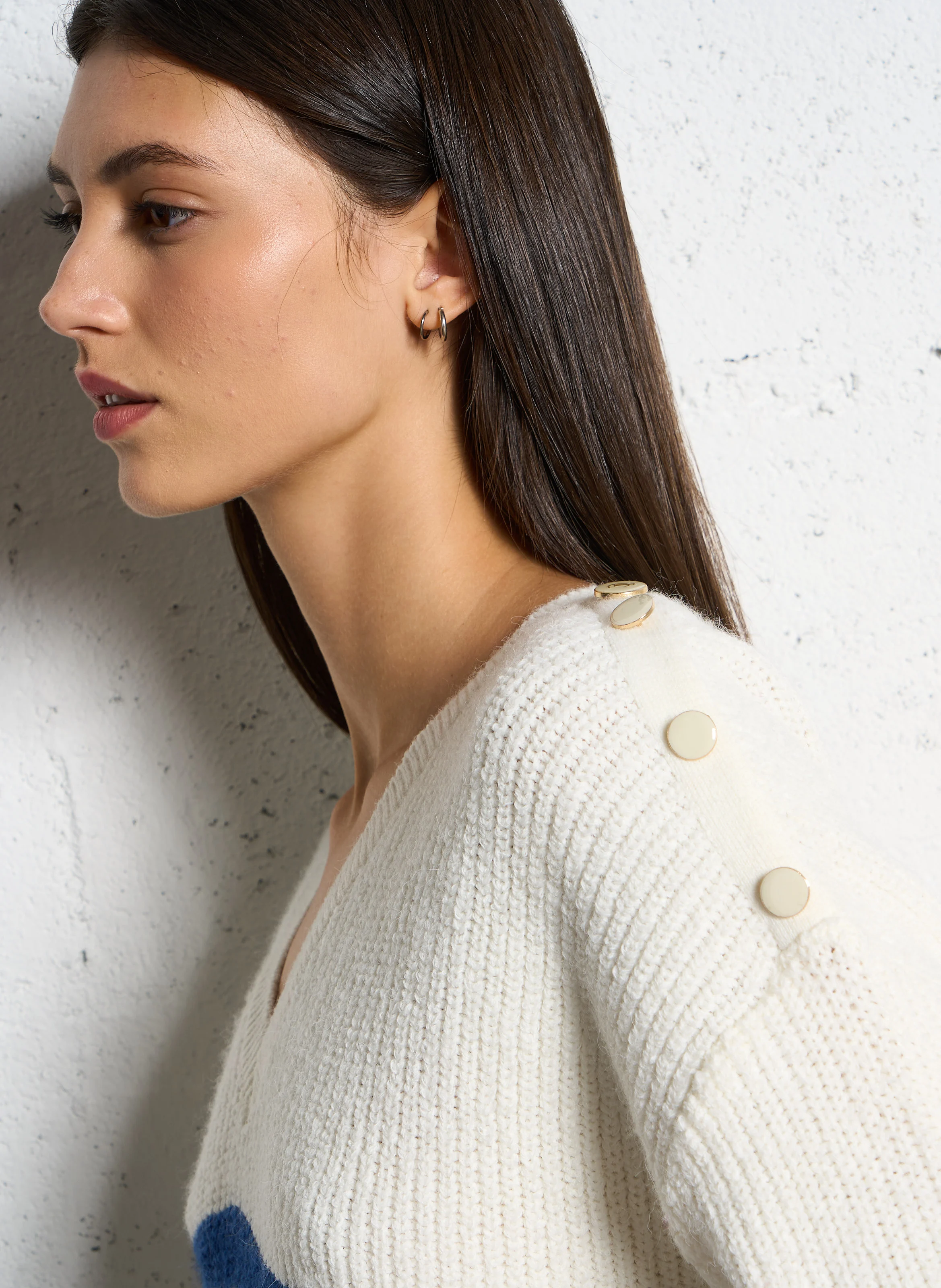 Pull ample col V rayé en maille mélangée | Blanc