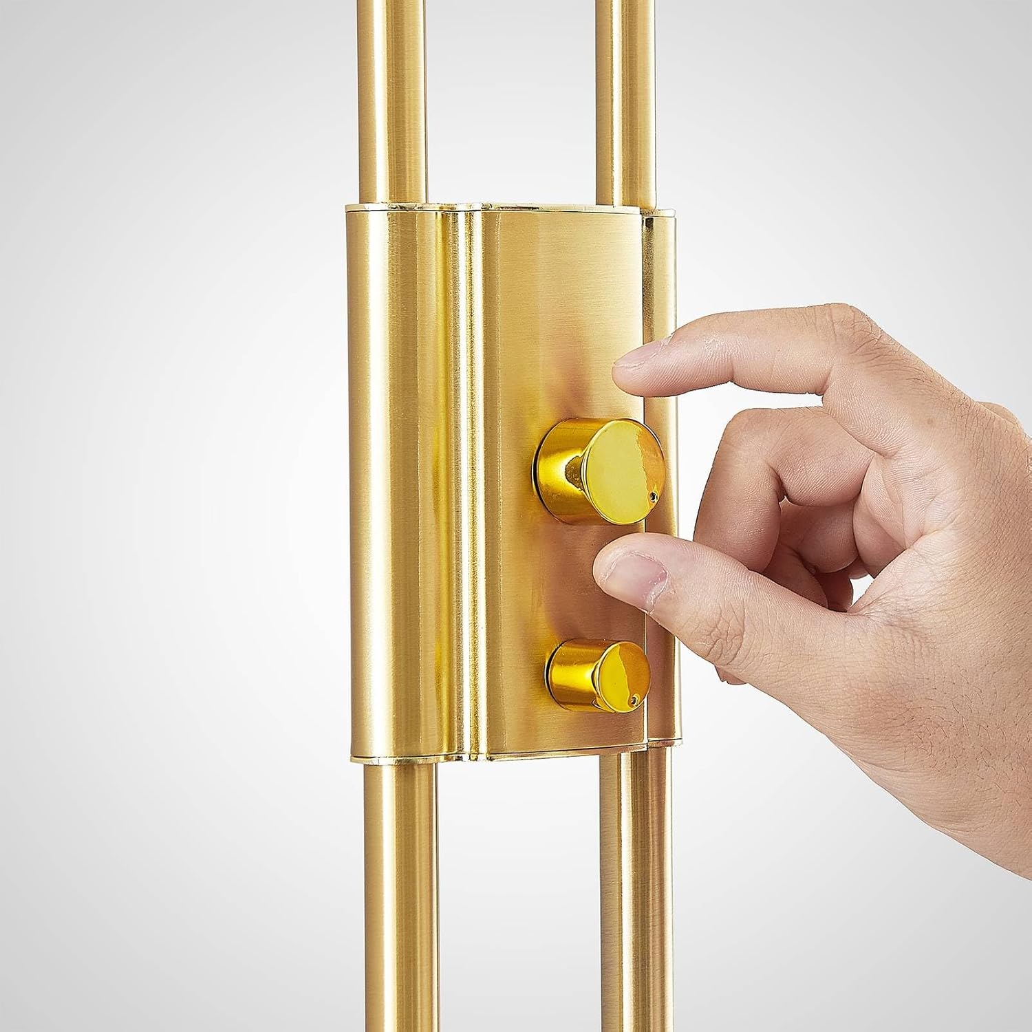 Lindby LED Stehlampe Seppa dimmbar (Modern) in Gold/Messing aus Metall (2 flammig,) - Wohnzimmerlampe Stehleuchte Floor Lamp Deckenfluter Standleuchte Wohnzimmerleuchte