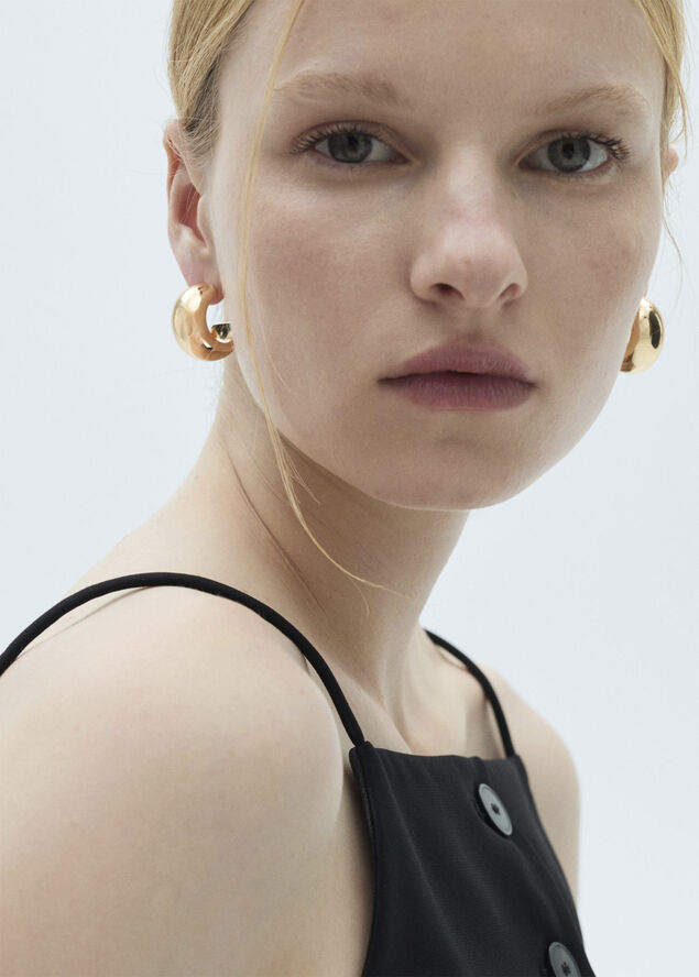 MANGO Volume hoop earrings Gold