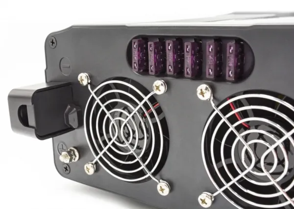 Technaxx TE22 - DC til AC inverter